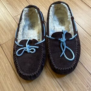 UGG Dakota Slippers Women’s Sz 8